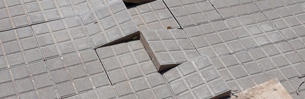 Sol·licitud reparació panots c/Segismon Tomeu